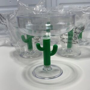 Cactus Stem Plastic Margarita Glasses - Set of 6 w/ Sombrero Straws-NWT